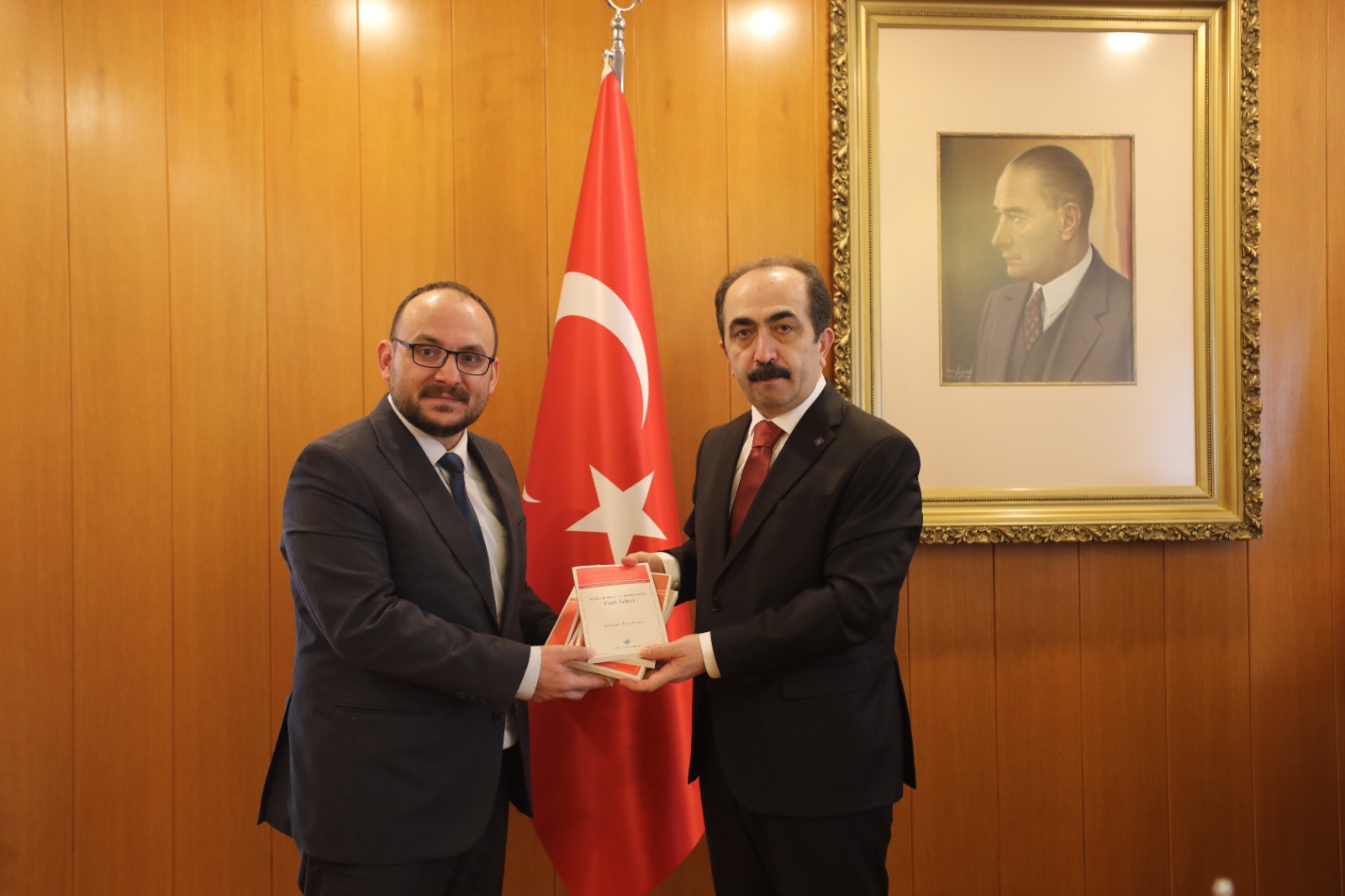 rektorumuz-prof-dr-mustafa-alican-turk-tarih-kurumu-baskani-prof-dr-ozgeni-ziyaret-etti-8776