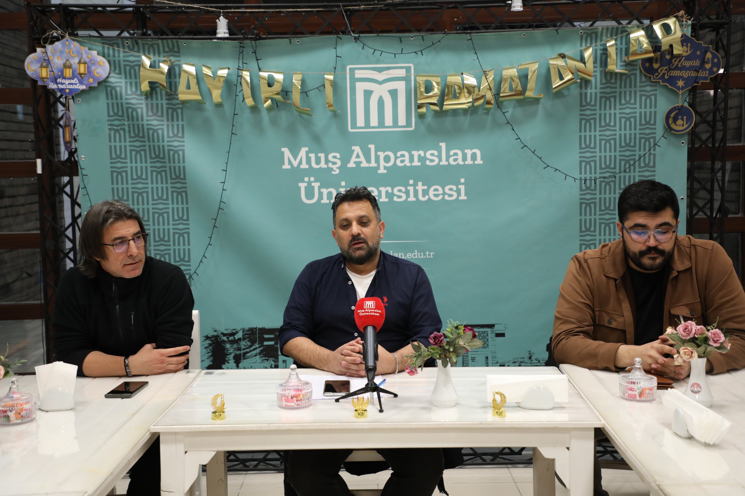 ramazan-sohbetlerinde-din-ve-felsefe-ortusme-ve-catisma-alanlari-konusuldu-8788