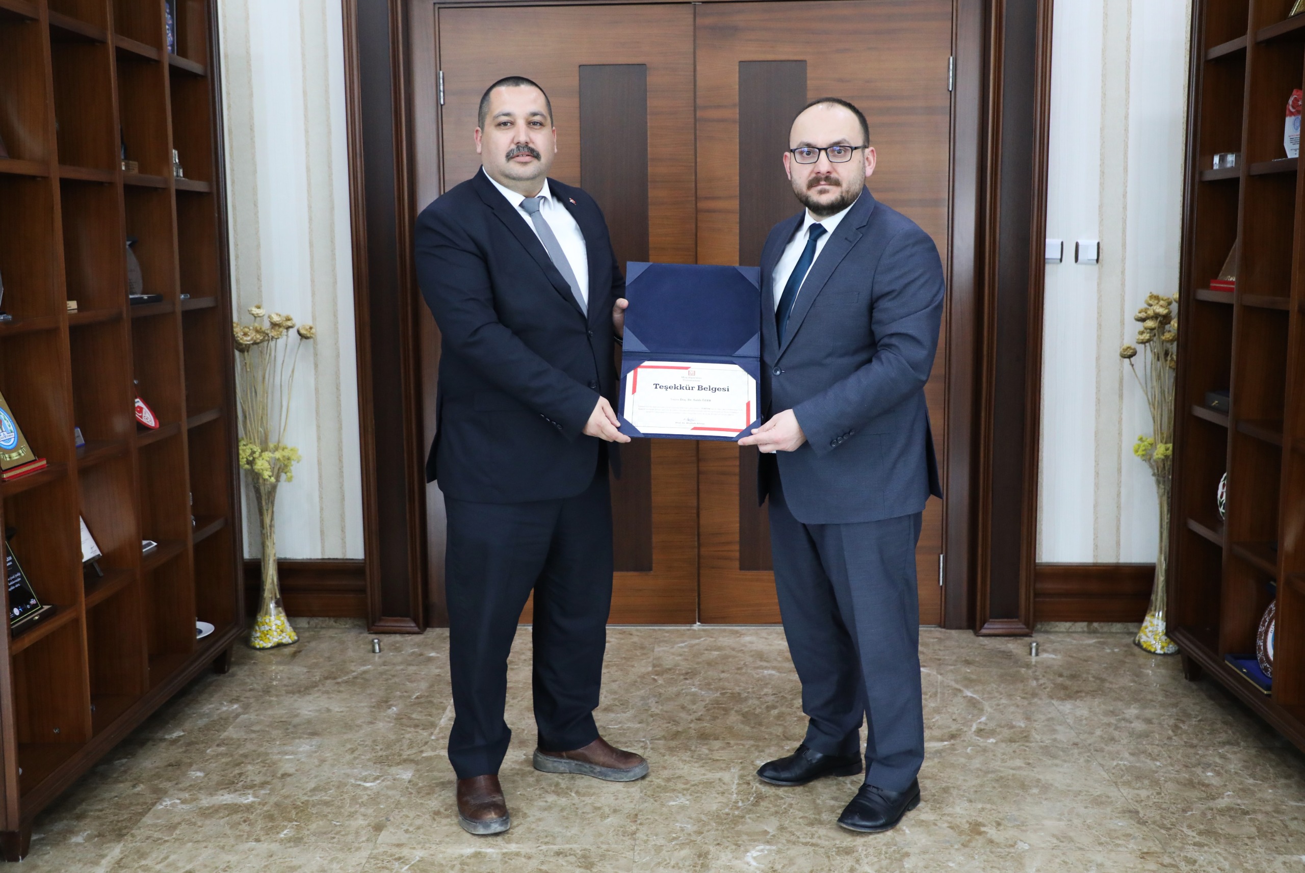 rektorumuz-tubitak-proje-yurutuculerini-makaminda-agirladi-8856