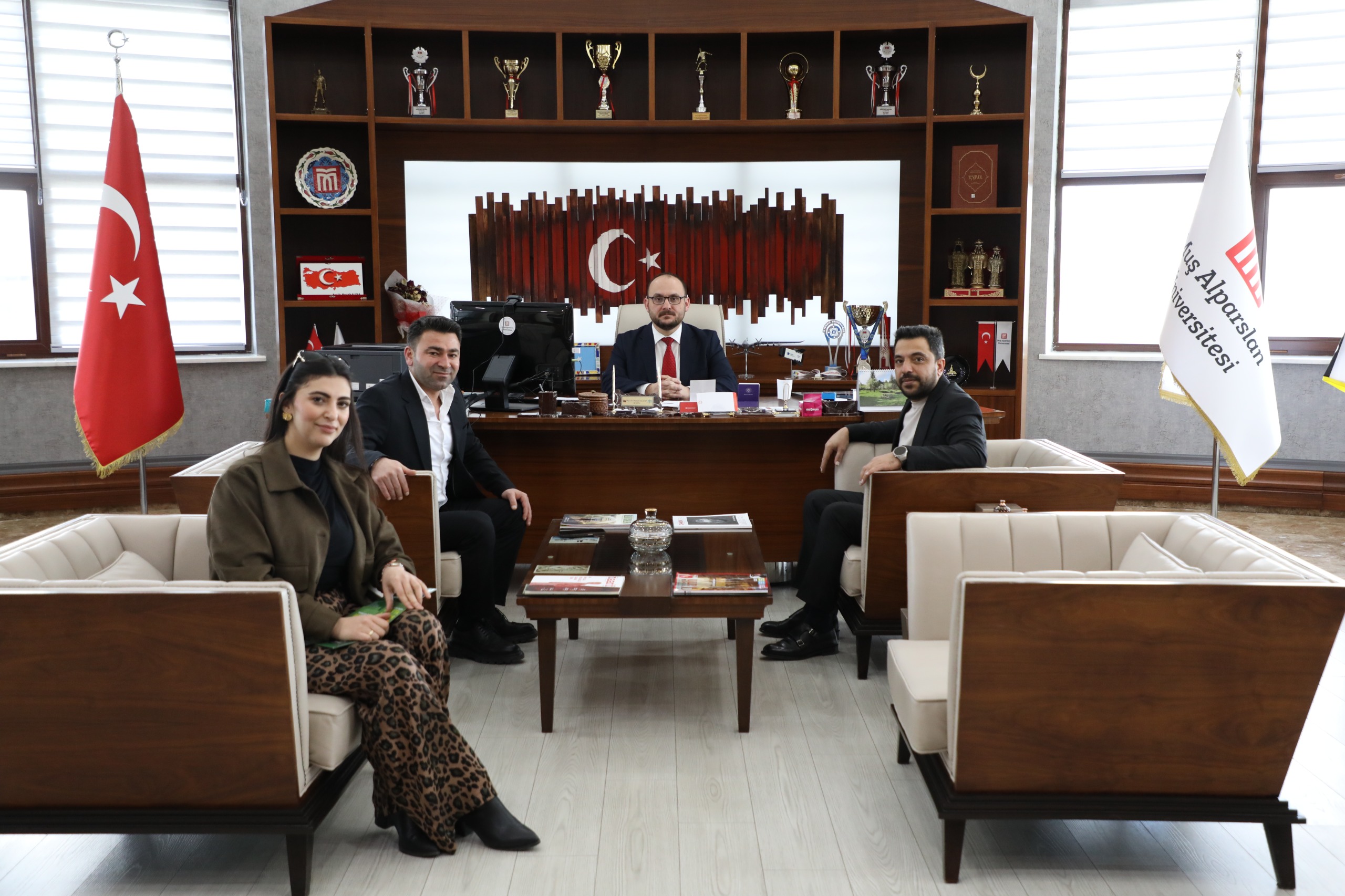 doga-koleji-kurucularindan-rektorumuze-ziyaret-8862