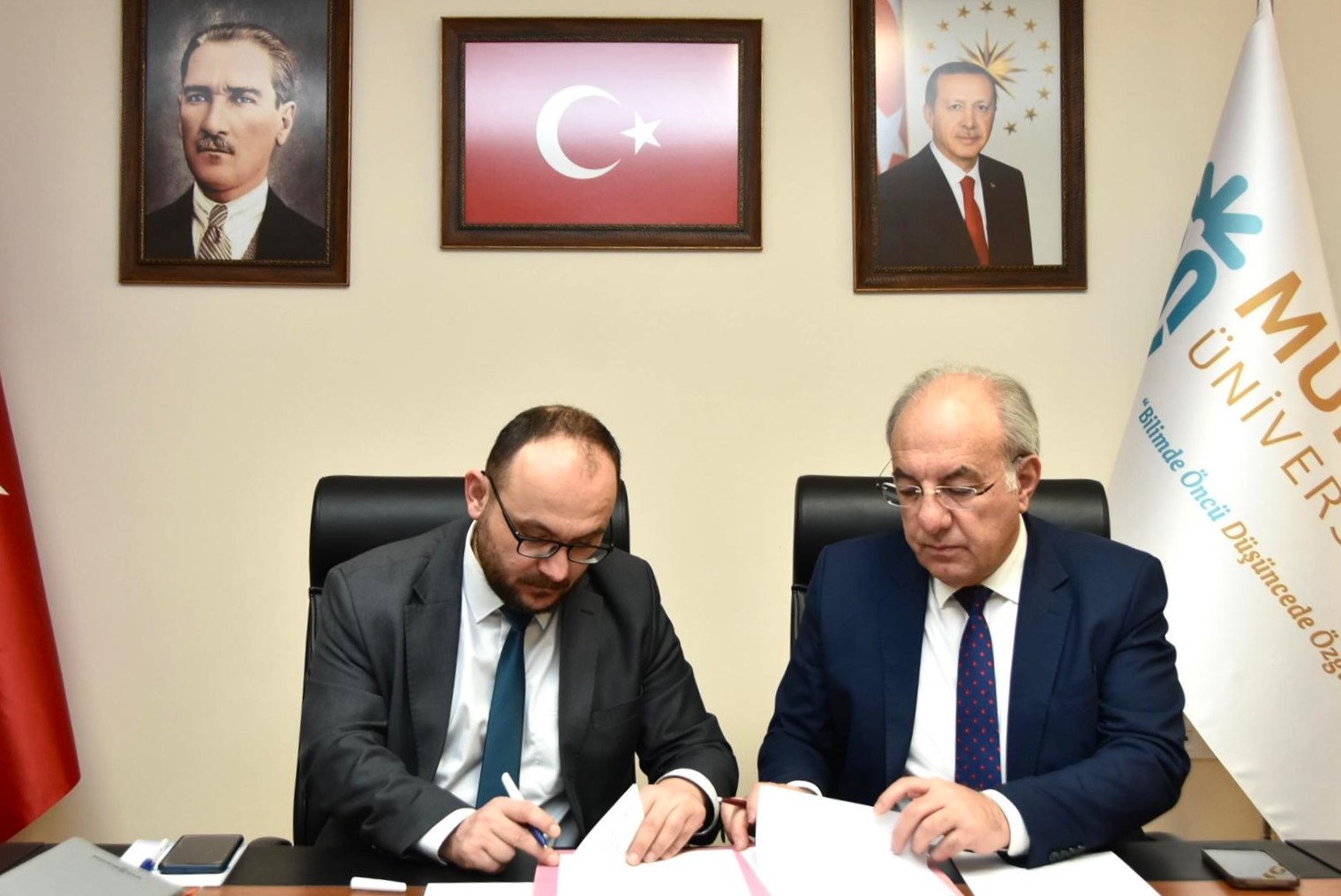 mus-alparslan-universitesi-ile-munzur-universitesi-arasinda-akademik-is-birligi-protokolu-imzalandi-8880