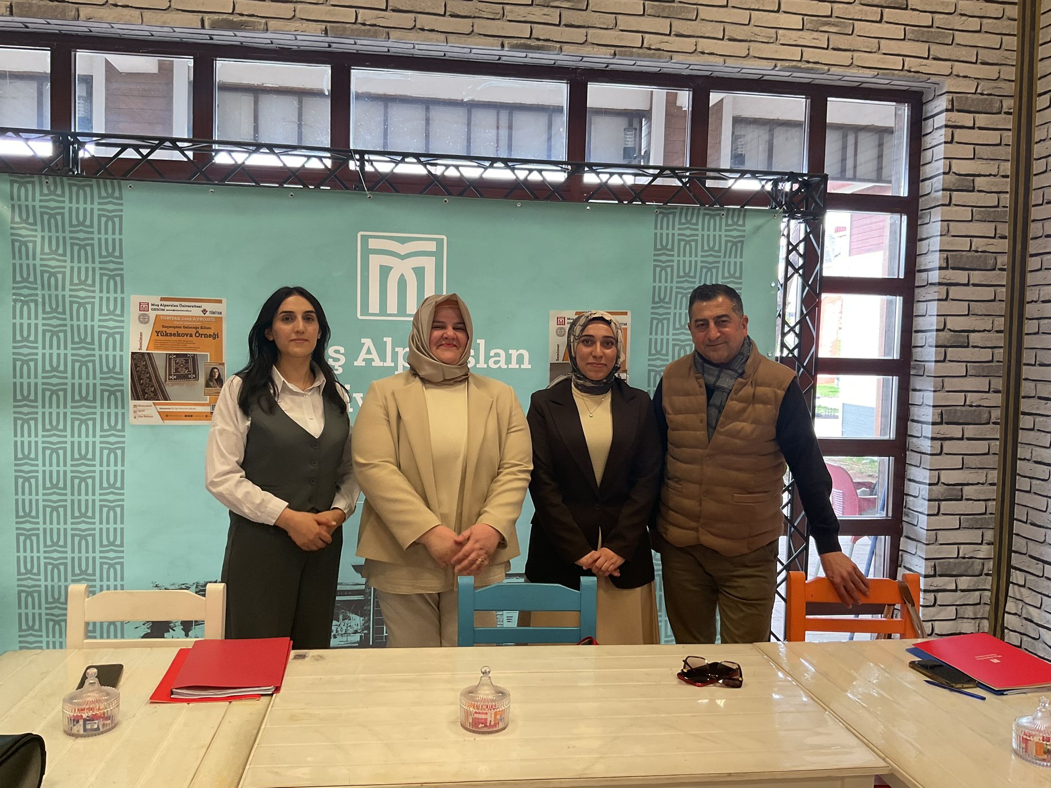 yuksekova-kilimleri-projesi-ogrencilere-tanitildi-8895