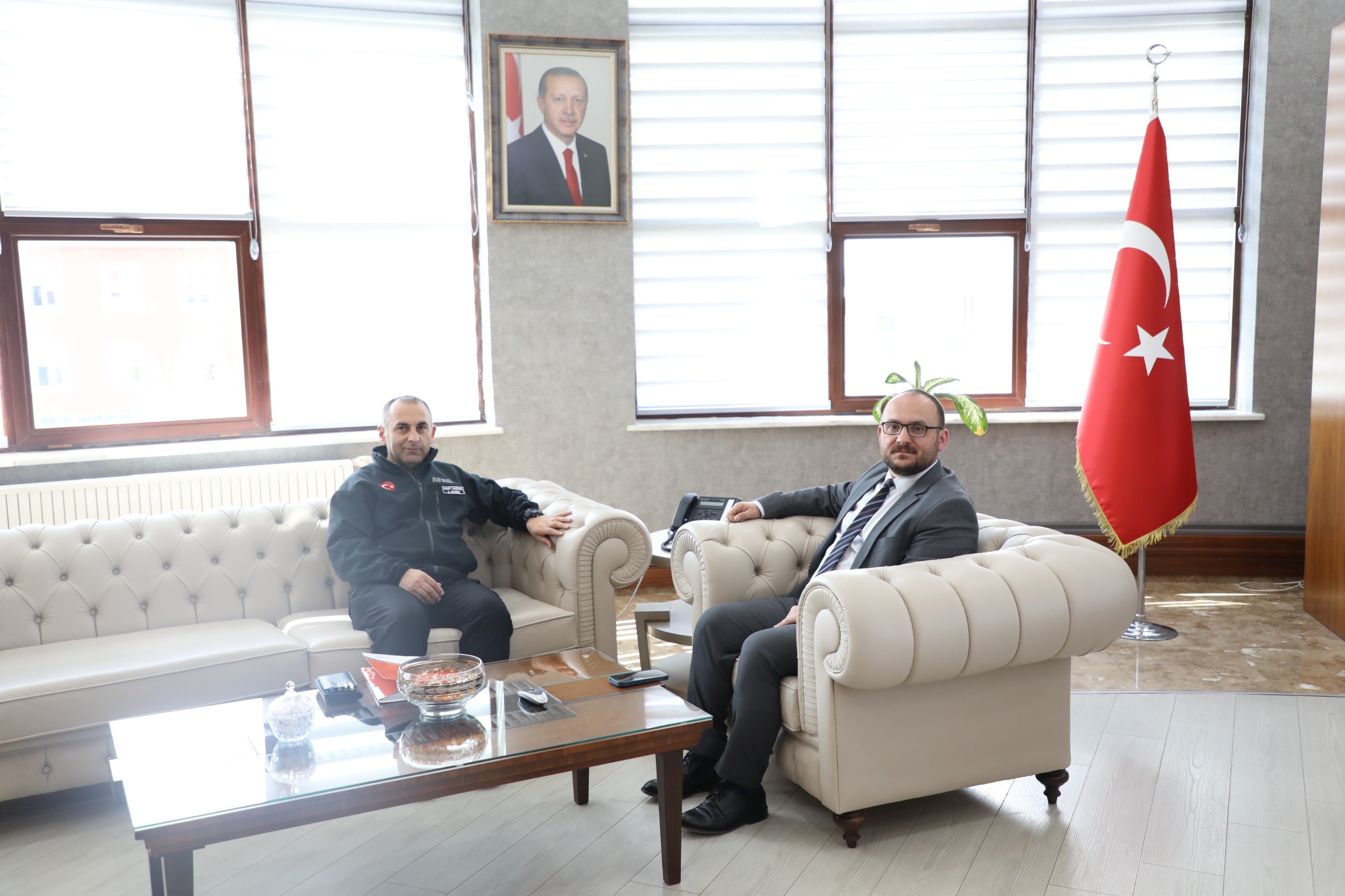 rektorumuz-afad-il-muduru-ahmet-dasdemiri-agirladi-8965