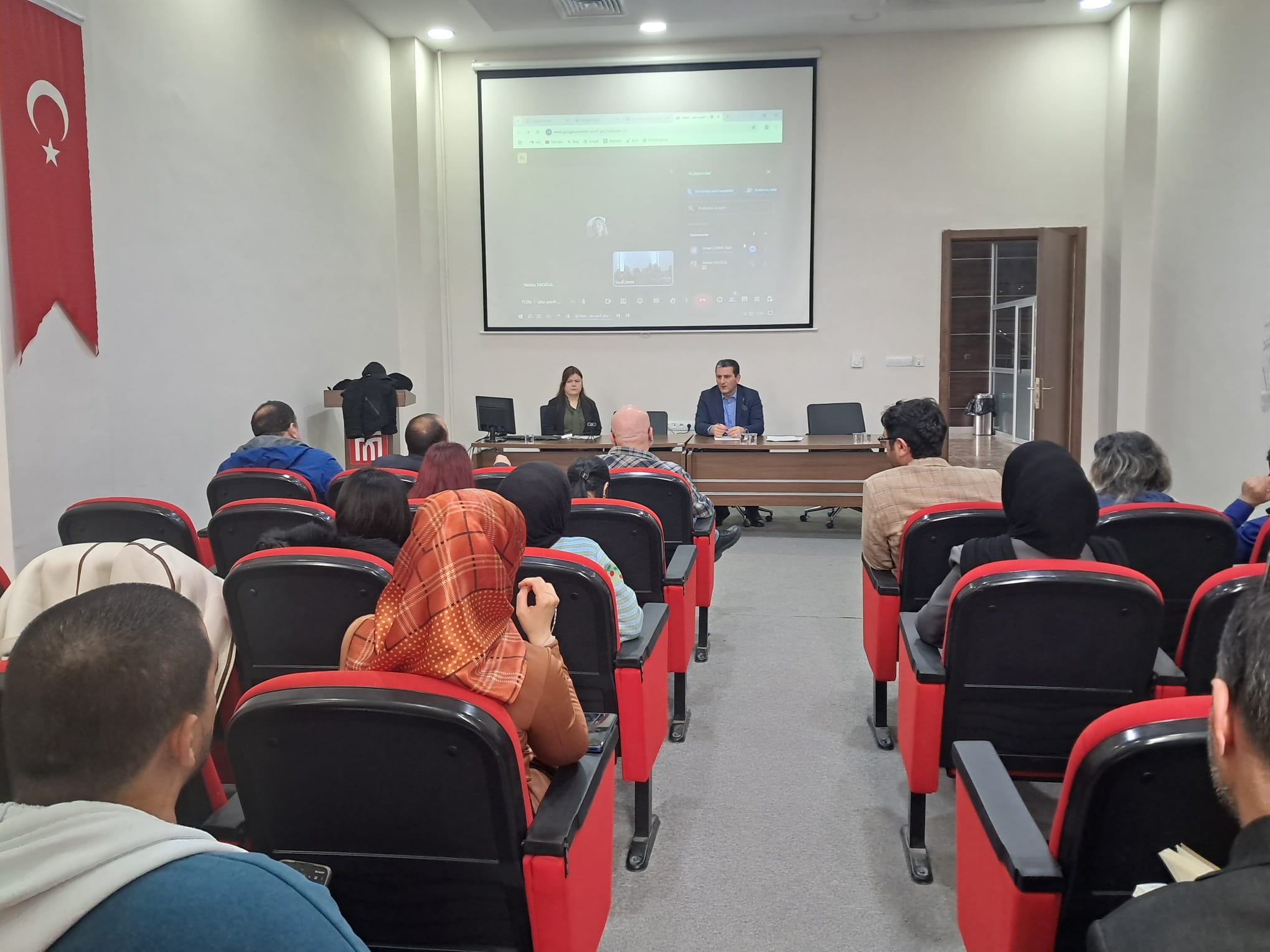 universitemizde-felsefi-dusuncenin-yasama-dokunusu-sempozyumu-gerceklestirildi-8969