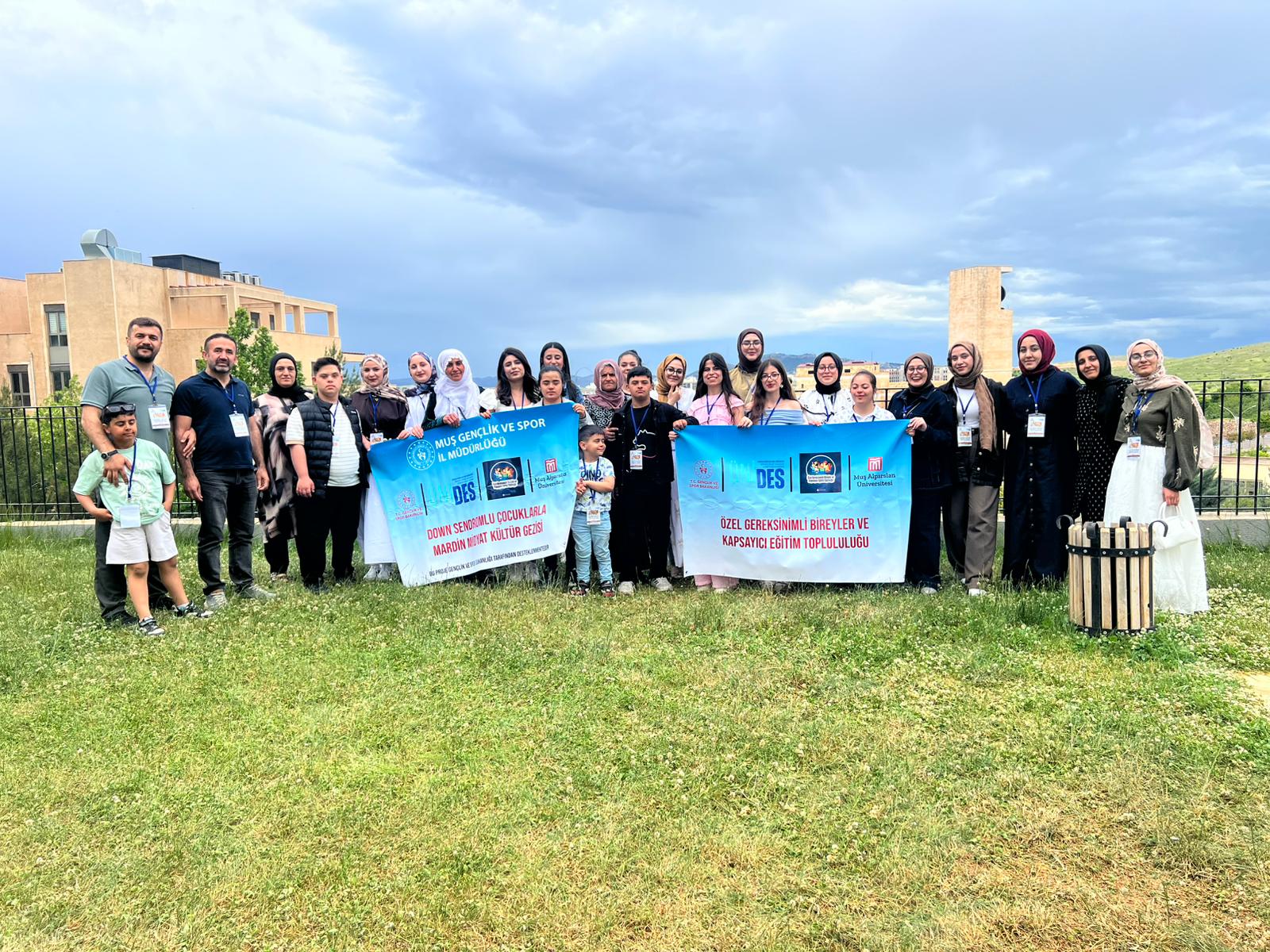 ozel-gereksinimli-bireyler-ve-kapsayici-egitim-toplulugundan-ornek-sosyal-sorumluluk-projesi-9172