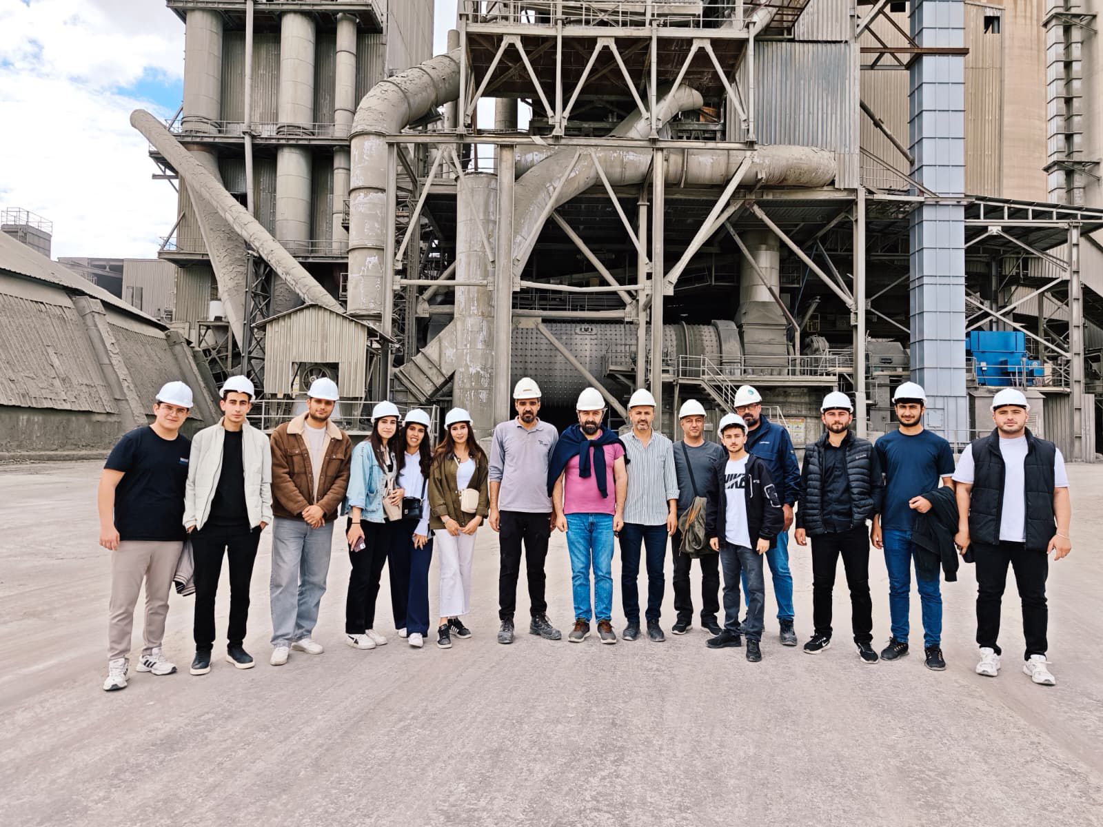 tbmyo-ogrencilerinden-yurt-cimento-mus-fabrikasina-teknik-gezi-9180