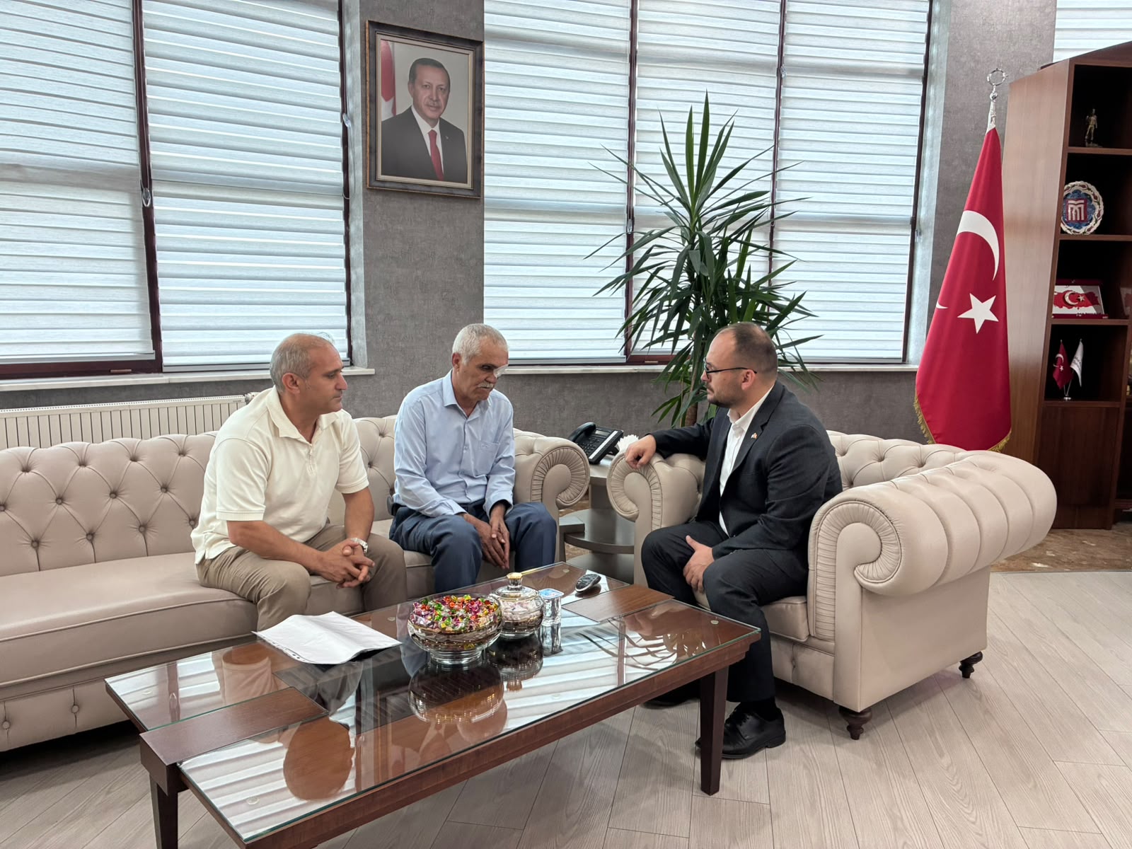rektorumuz-gazi-korucu-ismet-sahini-makaminda-agirladi-9289
