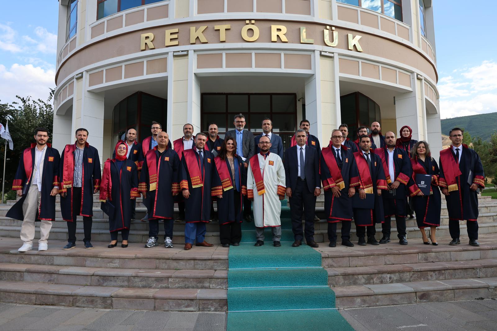 universitemizde-berat-takdimi-toreni-gerceklestirildi-9487