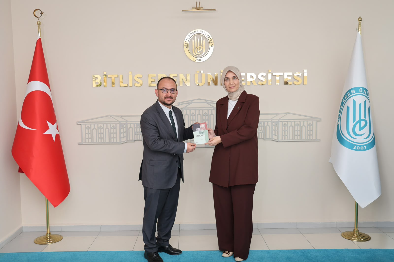 rektorumuz-icisleri-bakan-yardimcisi-doc-dr-kubra-guran-yigitbasi-ile-gorustu-9498