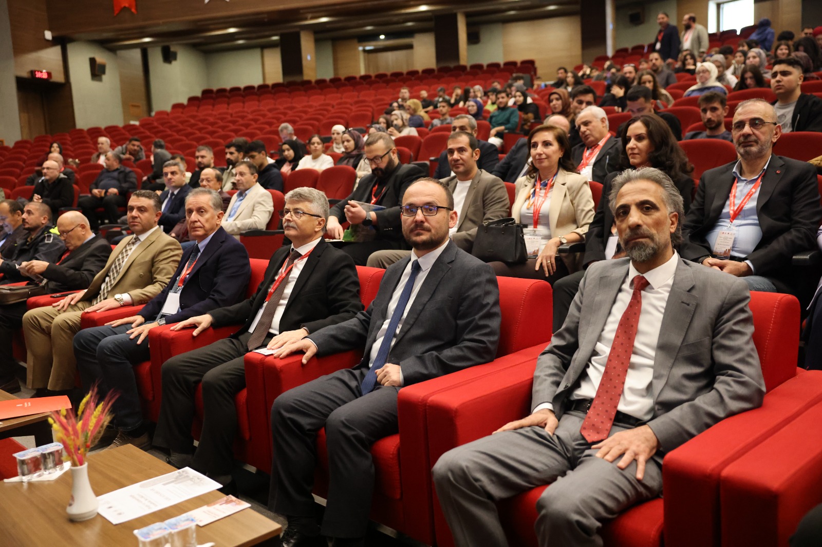 ahlatsahlar-sempozyumu-universitemizde-basladi-9527