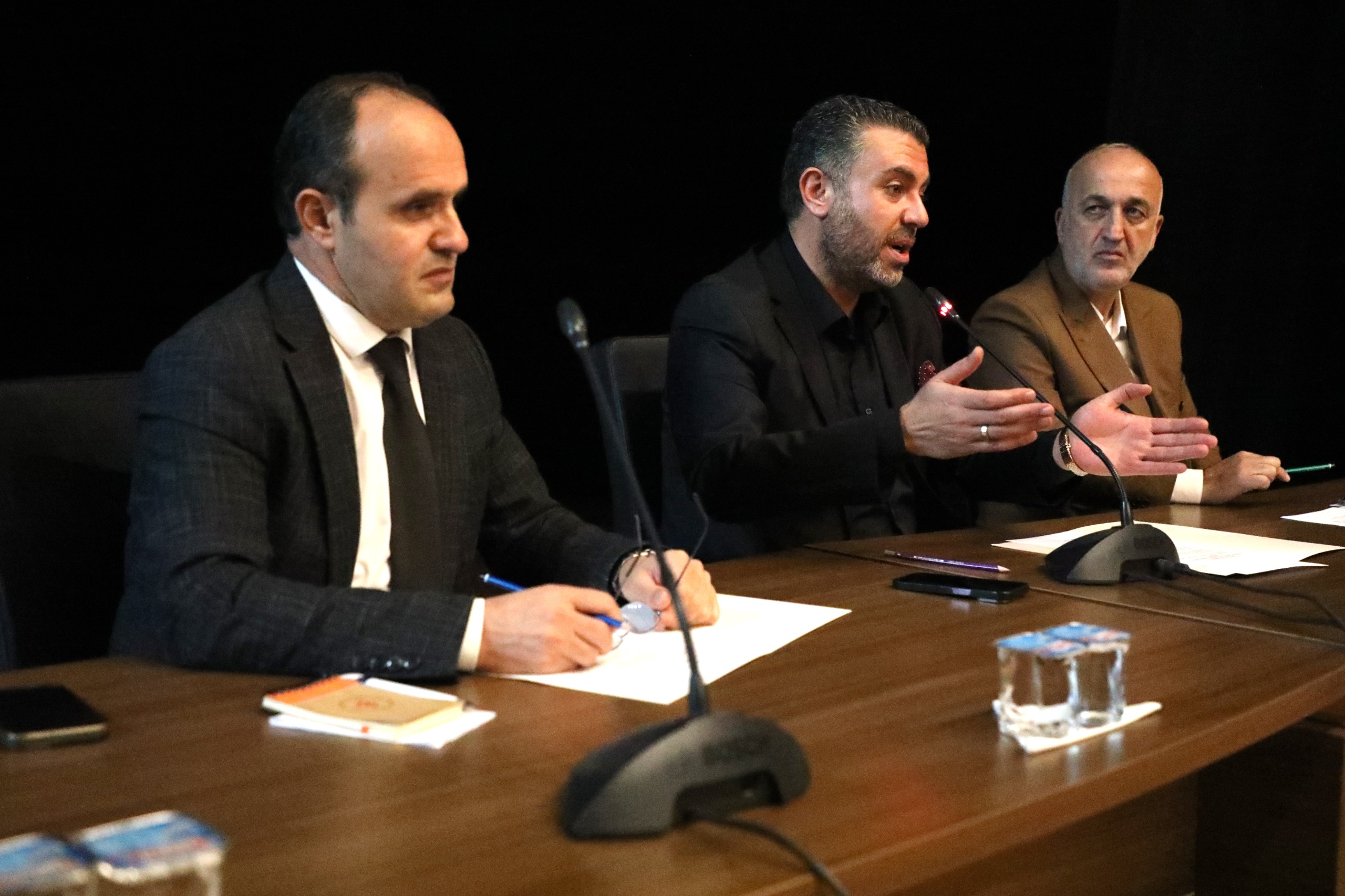 universitemiz-ogrenci-topluluklari-temsilcileri-toplantisi-gerceklestirildi-9587