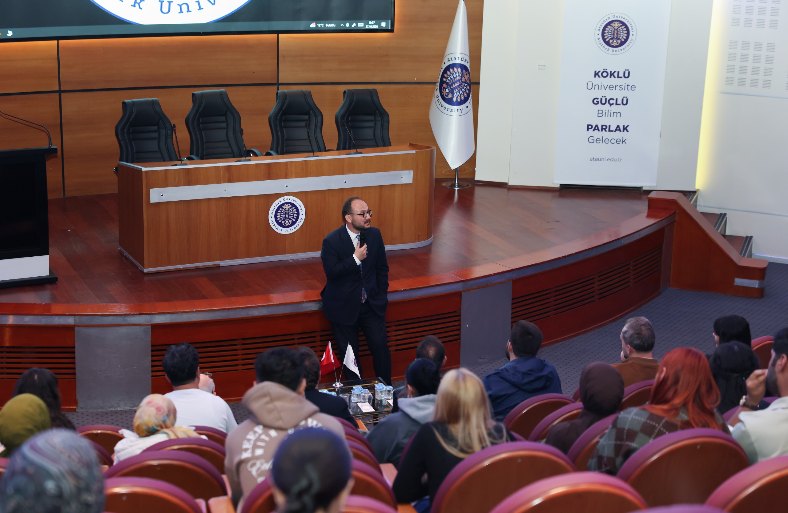 rektorumuz-prof-dr-mustafa-alican-ataturk-universitesinde-ogrencilerle-bulustu-9612